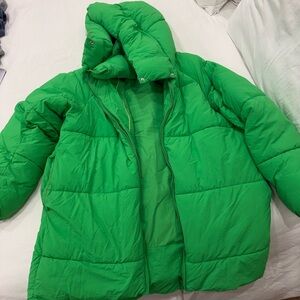 Vibrant Green Zara Puffer Coat
Worn 1X
Retail $180